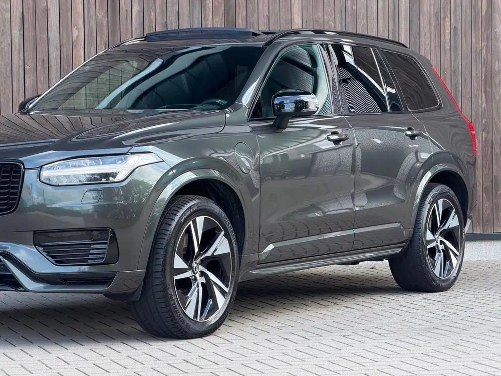 Volvo XC90 2.0 T8 Recharge AWD Plus Dark uit 2022, foto 3