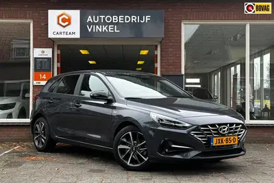 Hyundai i30 1.5 T-GDi MHEV Premium*Carplay*Navi*StoelV uit 2024