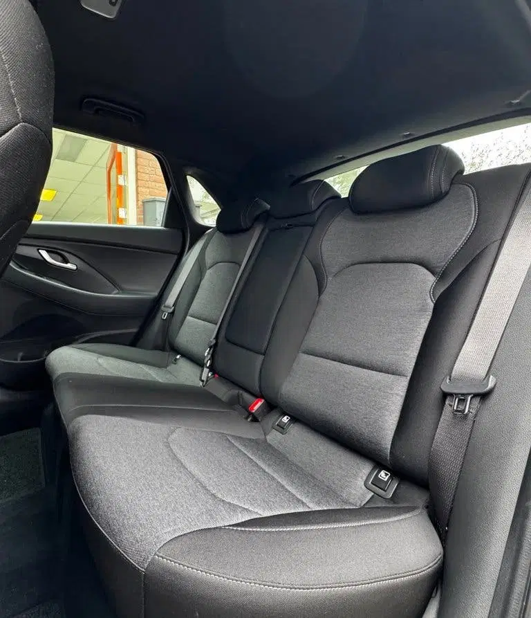 Hyundai i30 1.5 T-GDi MHEV Premium*Carplay*Navi*StoelV uit 2024, foto 13
