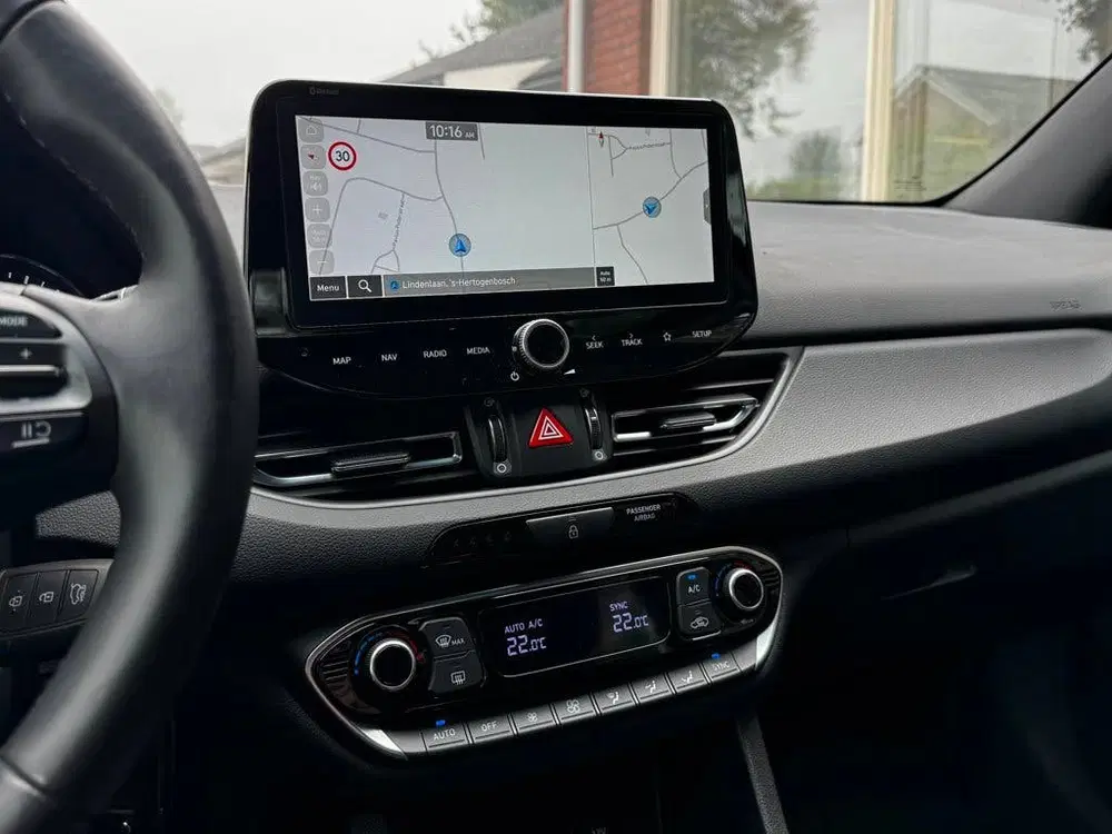 Hyundai i30 1.5 T-GDi MHEV Premium*Carplay*Navi*StoelV uit 2024, foto 7