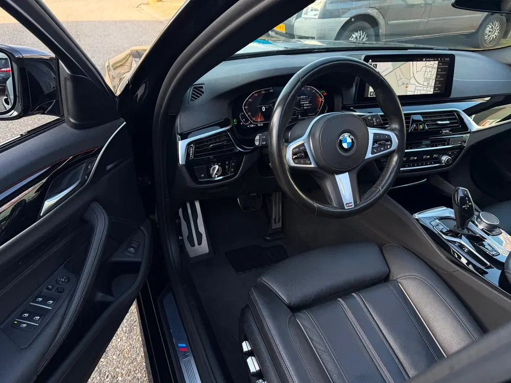 BMW 5-serie 530i HYBRID 2021 HIGH-EXE M-EDITION PANO uit 2021, foto 11
