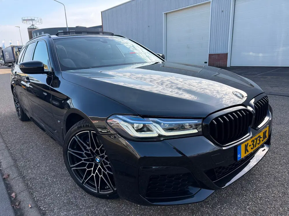 BMW 5-serie 530i HYBRID 2021 HIGH-EXE M-EDITION PANO uit 2021, foto 3