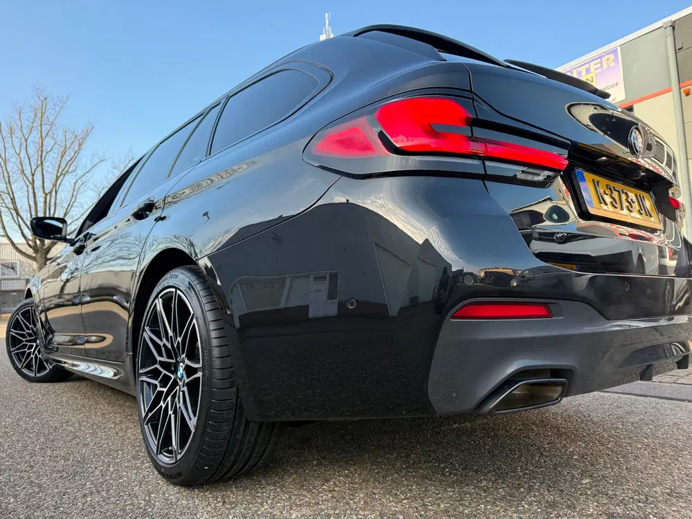 BMW 5-serie 530i HYBRID 2021 HIGH-EXE M-EDITION PANO uit 2021, foto 6