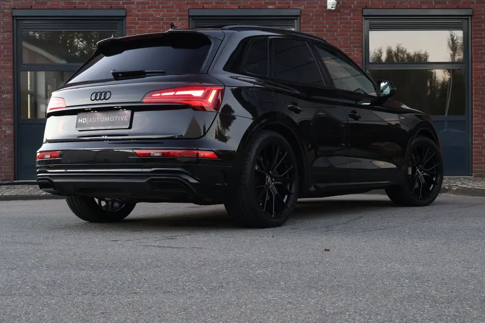 Audi Q5 50 TFSI e Quattro S edition BLACK PANO MAT uit 2022, foto 2