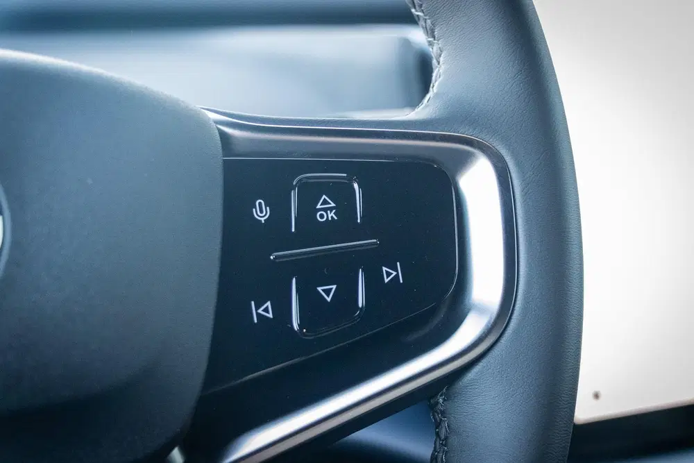 Volvo EX30 P5 Long Range Ultra Black Edition 69 kWh E uit 2026, foto 13