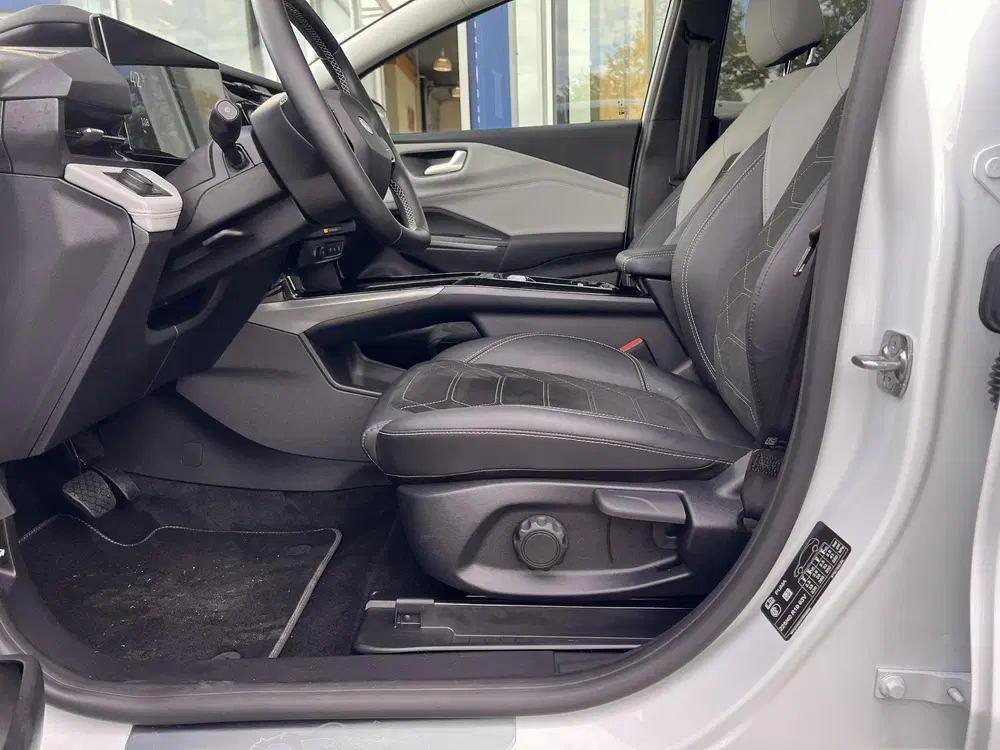 Ford Puma Gen-E Premium 44 kWh Winter Pack uit 2025, foto 15