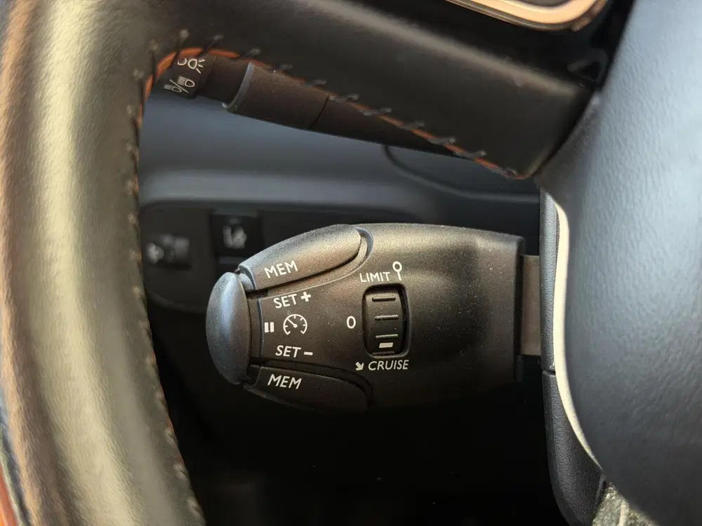 Citroën C3 Citroen C3 1.2 PureTech Shine uit 2020, foto 15