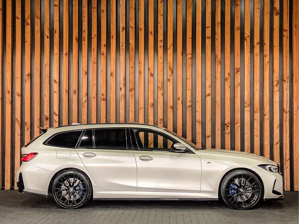 BMW 3-serie 3 Serie Touring 330e 292PK xDrive High Exe uit 2023, foto 4