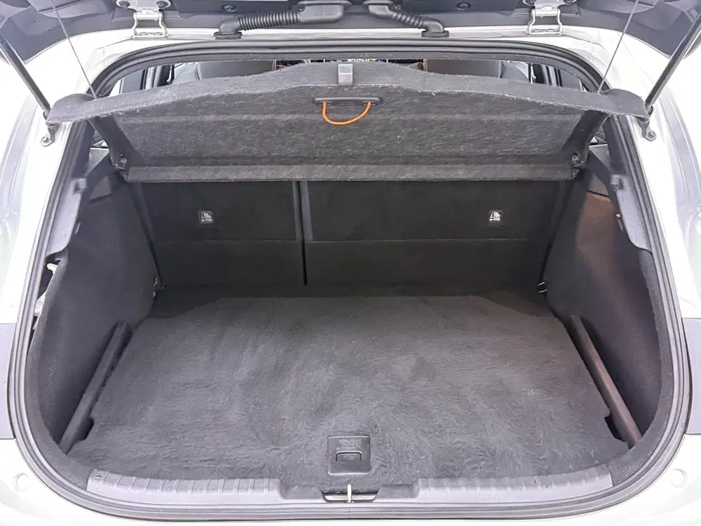 Toyota Corolla 2.0 Hybrid First Edition uit 2019, foto 12