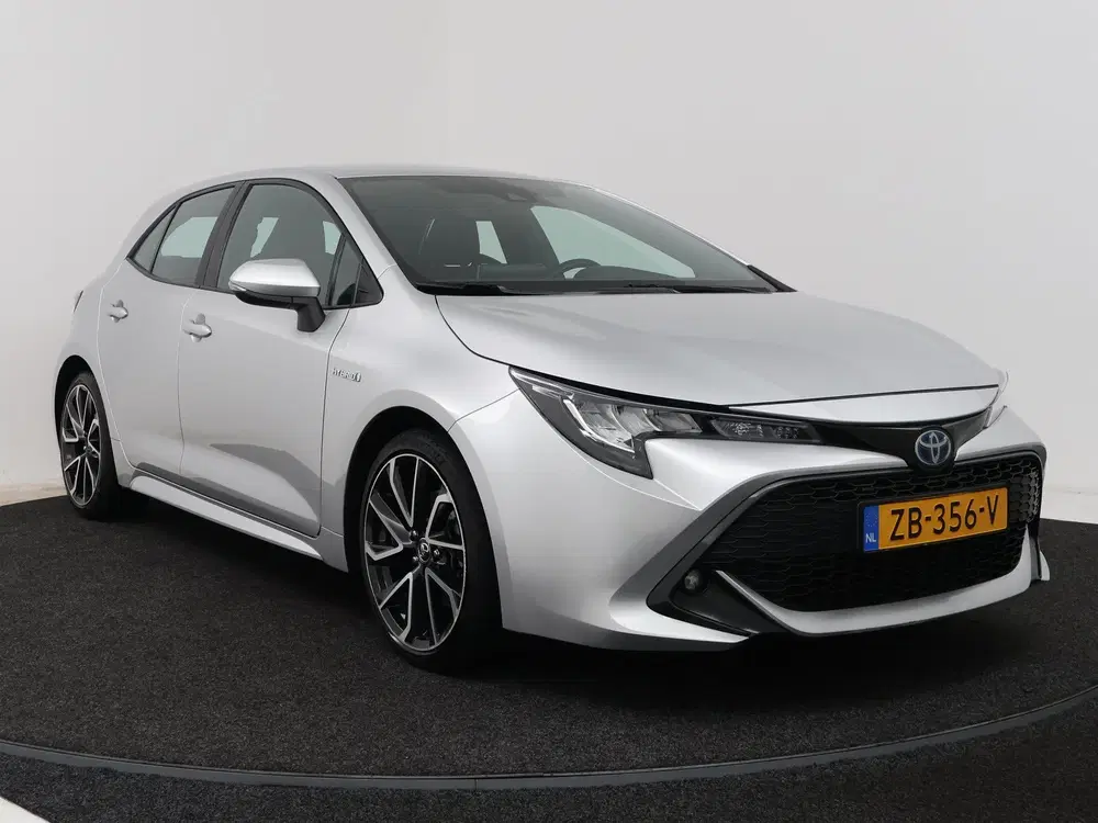 Toyota Corolla 2.0 Hybrid First Edition uit 2019, foto 15