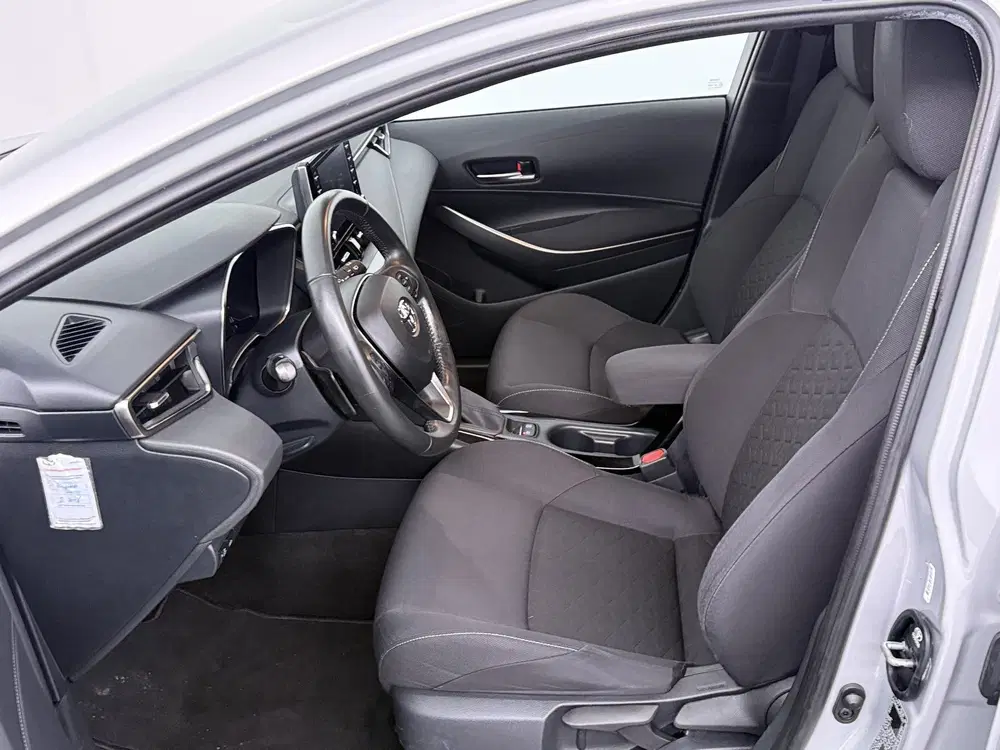 Toyota Corolla 2.0 Hybrid First Edition uit 2019, foto 5