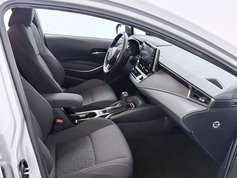 Toyota Corolla 2.0 Hybrid First Edition uit 2019, foto 9
