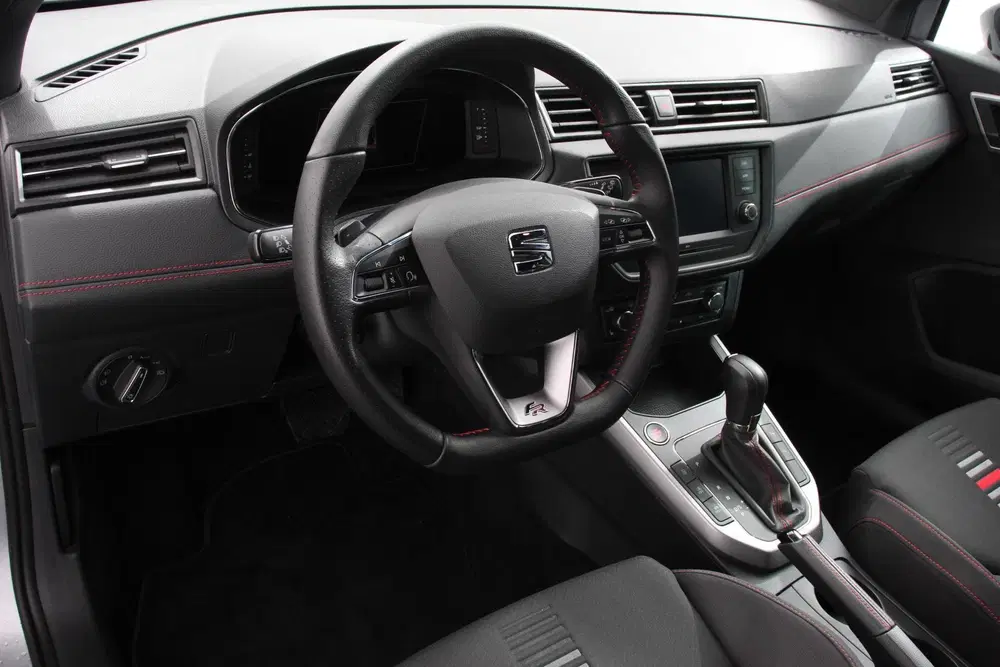 SEAT Arona 1.0 TSI 110 pk DSG FR Tech Parkeersensoren uit 2021, foto 7