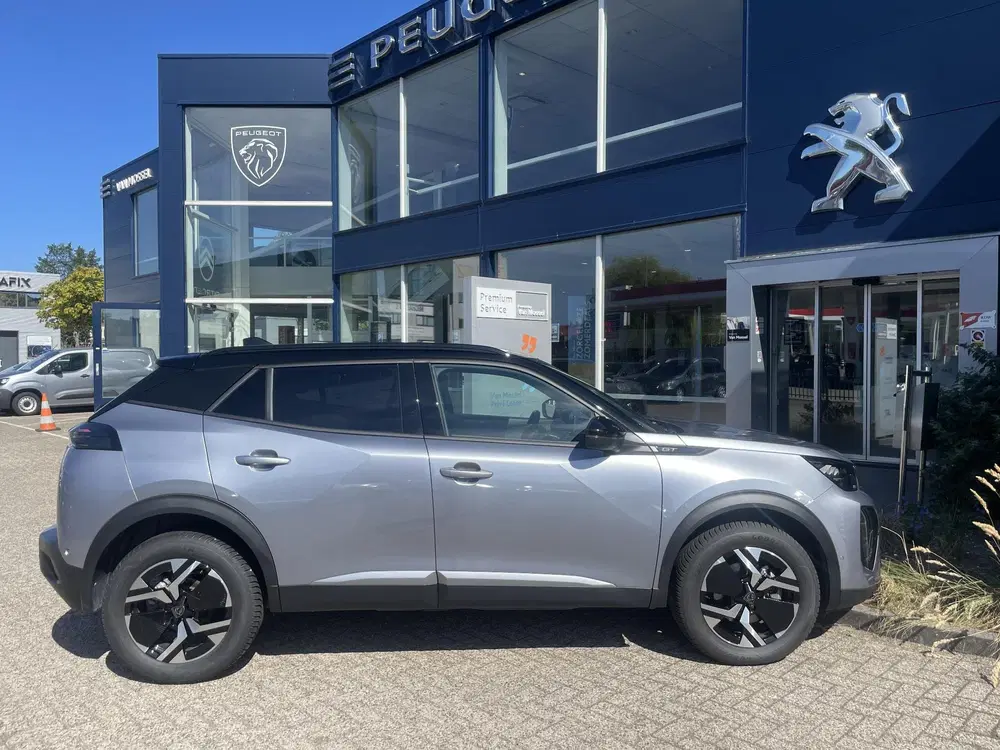 Peugeot 2008 1.2 Hybrid 145 GT uit 2025, foto 6