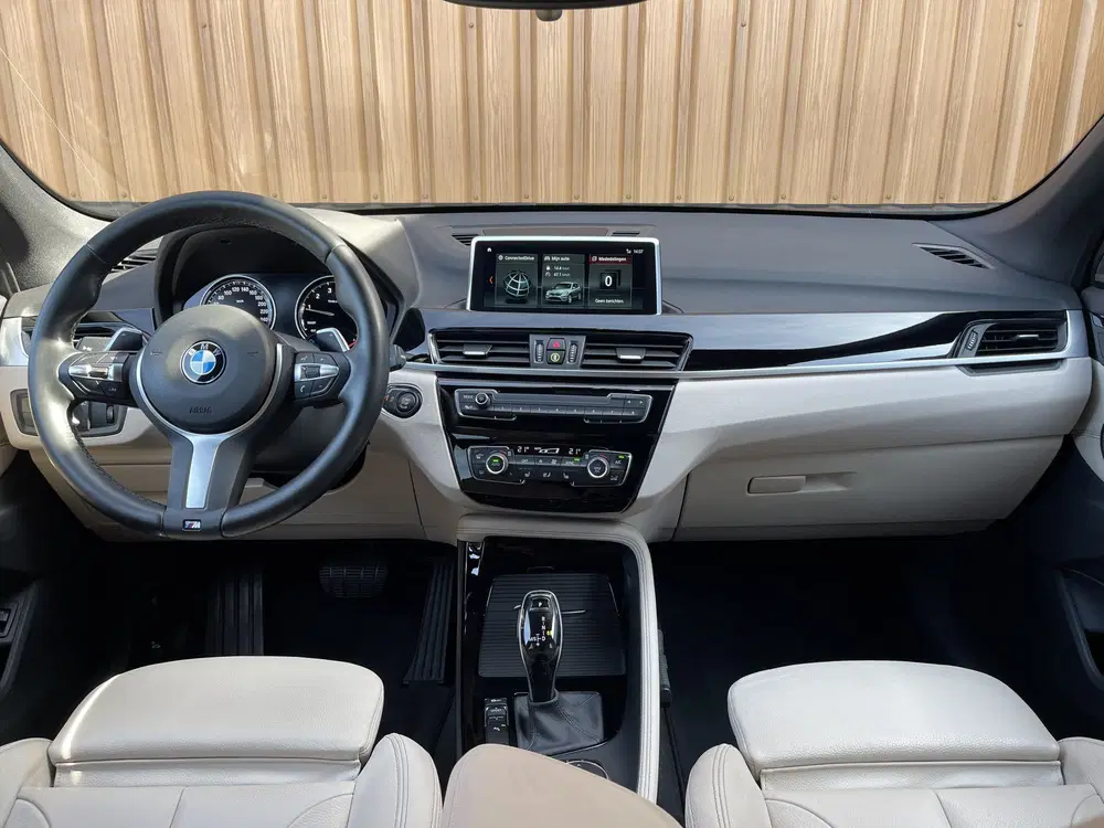 BMW X1 sDrive20i Orange Edition III uit 2019, foto 10
