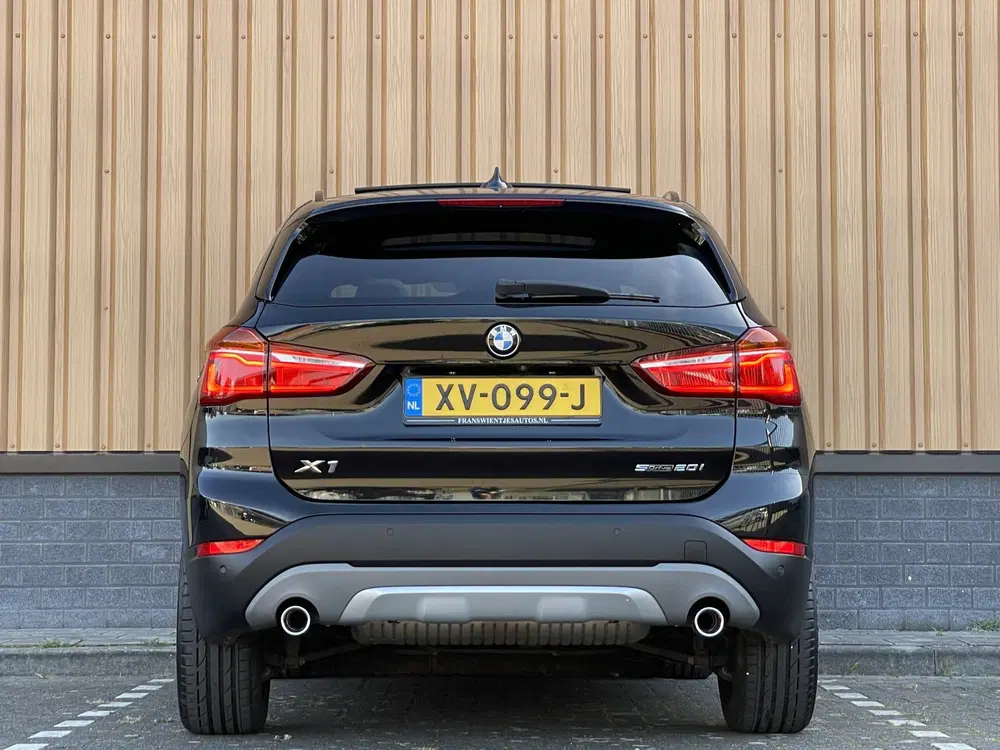 BMW X1 sDrive20i Orange Edition III uit 2019, foto 6