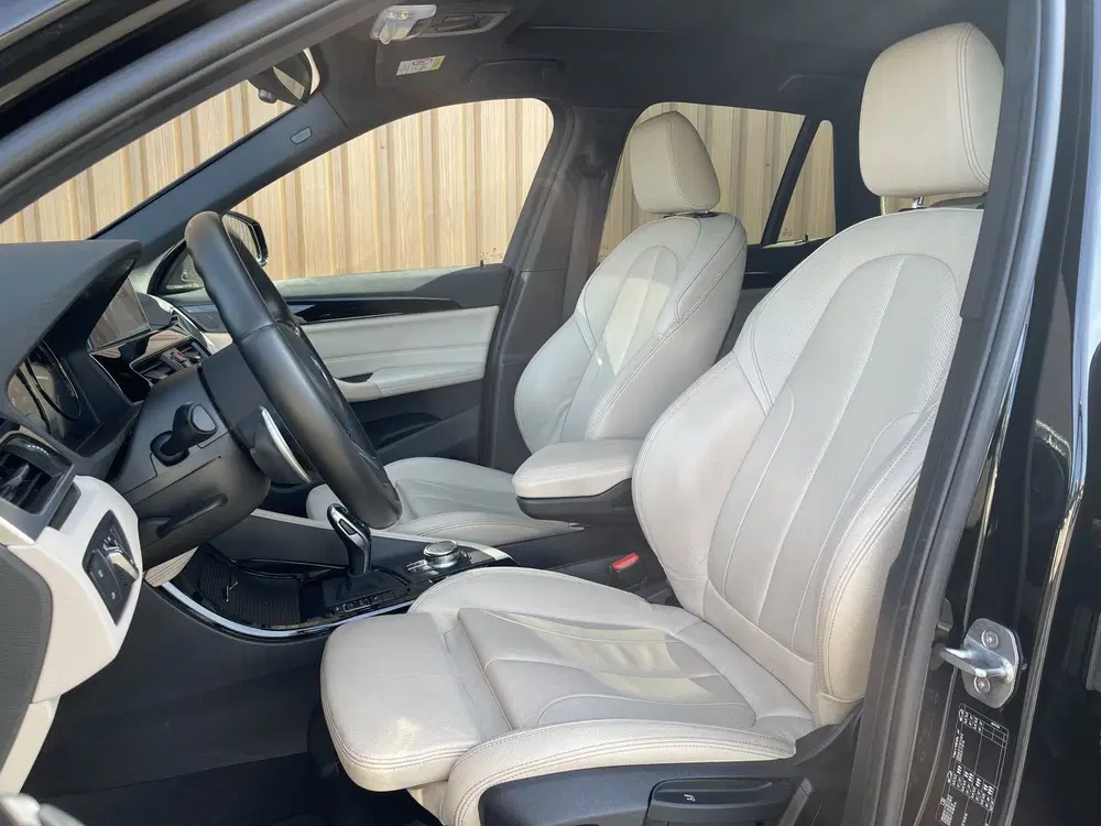 BMW X1 sDrive20i Orange Edition III uit 2019, foto 9