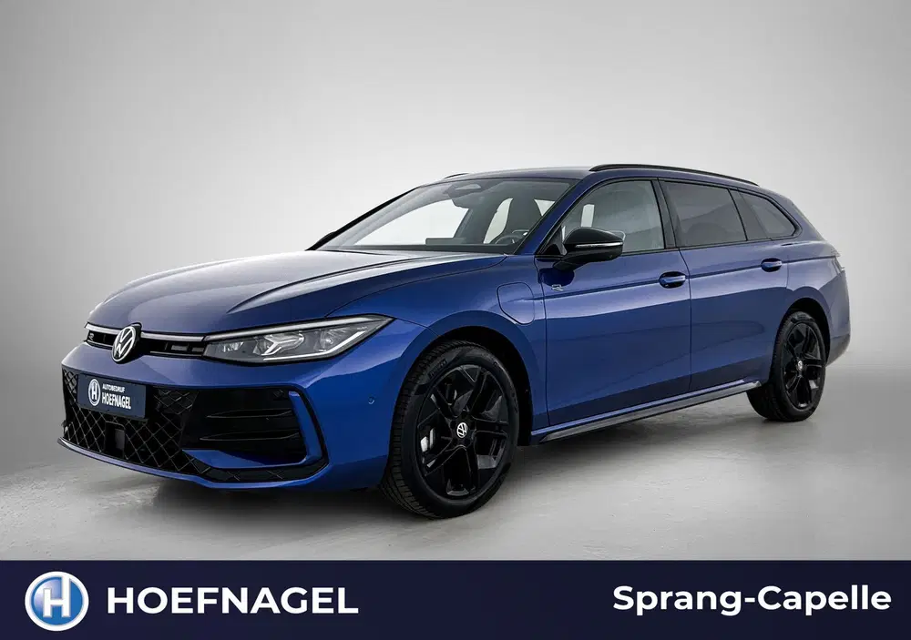 Volkswagen Passat 1.5 eHybrid R-Line Edition uit 2025