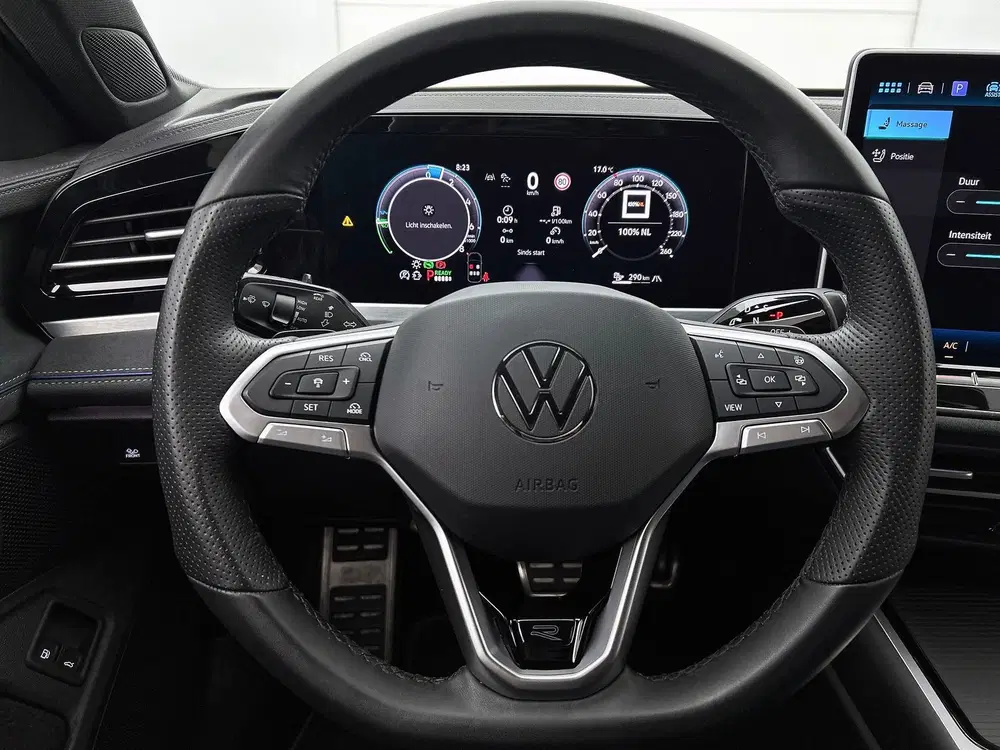 Volkswagen Passat 1.5 eHybrid R-Line Edition uit 2025, foto 15