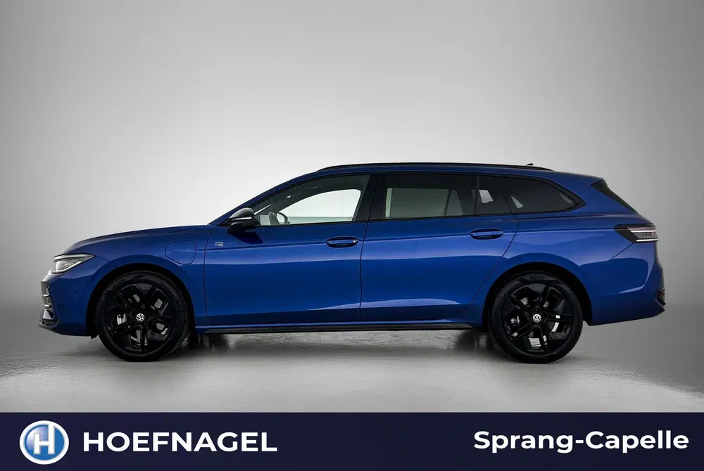 Volkswagen Passat 1.5 eHybrid R-Line Edition uit 2025, foto 3