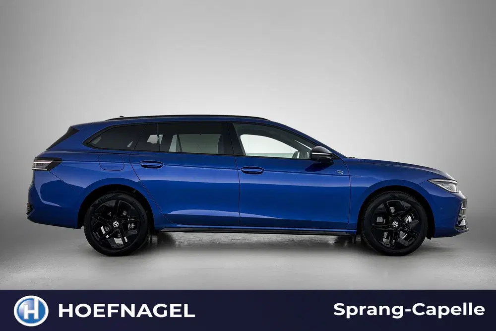 Volkswagen Passat 1.5 eHybrid R-Line Edition uit 2025, foto 9