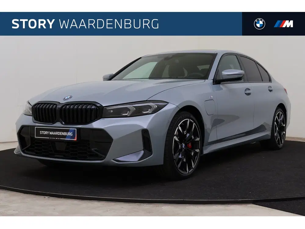 BMW 3-serie 330e M Sport Automaat uit 2026