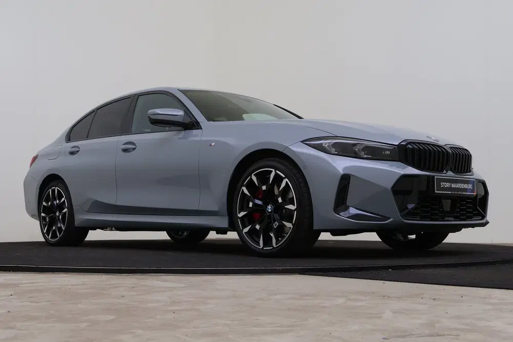 BMW 3-serie 330e M Sport Automaat uit 2026, foto 10
