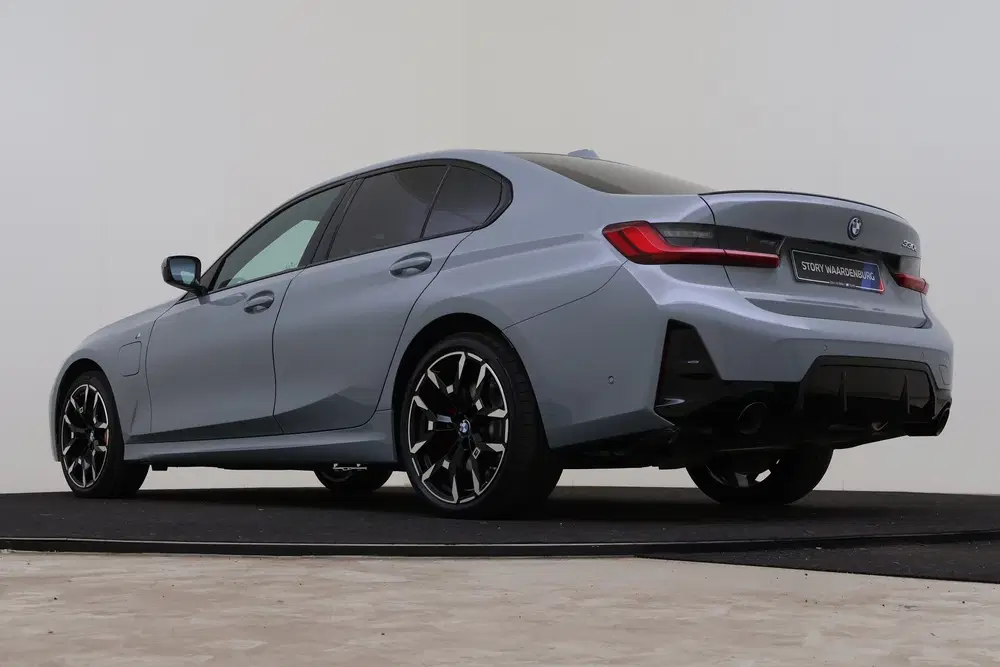 BMW 3-serie 330e M Sport Automaat uit 2026, foto 11