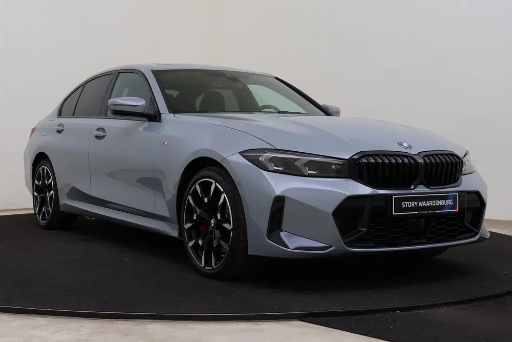 BMW 3-serie 330e M Sport Automaat uit 2026, foto 13