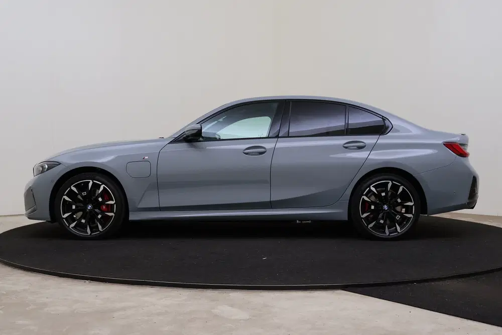 BMW 3-serie 330e M Sport Automaat uit 2026, foto 14