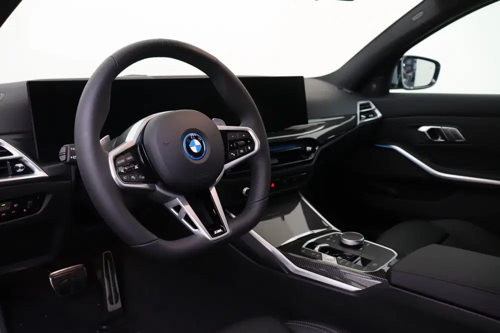 BMW 3-serie 330e M Sport Automaat uit 2026, foto 3