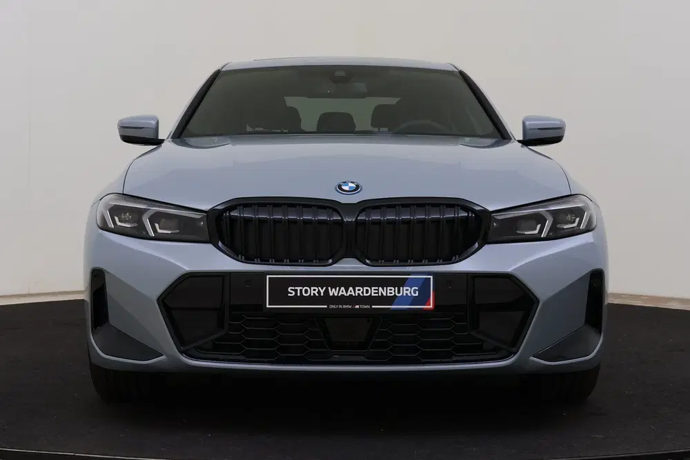 BMW 3-serie 330e M Sport Automaat uit 2026, foto 4