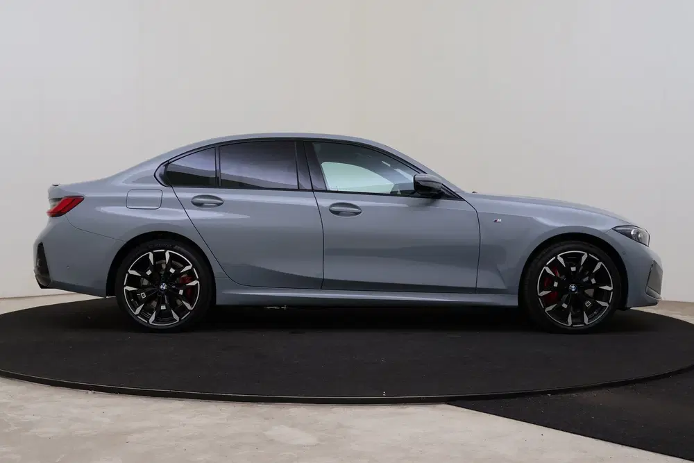 BMW 3-serie 330e M Sport Automaat uit 2026, foto 7