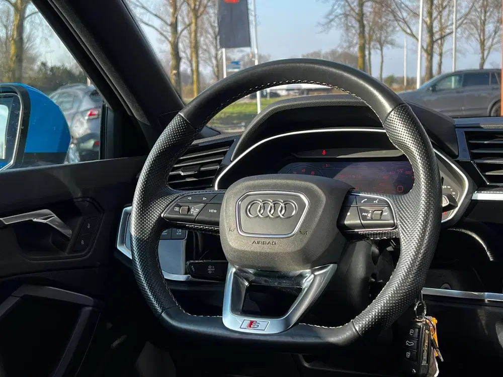 Audi Q3 35 TFSI uit 2021, foto 15