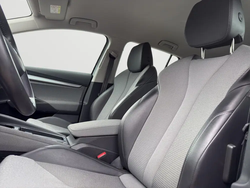 Skoda Enyaq 80 uit 2023, foto 10