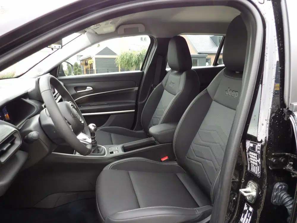 Jeep Avenger 1.2 Altitude uit 2025, foto 12