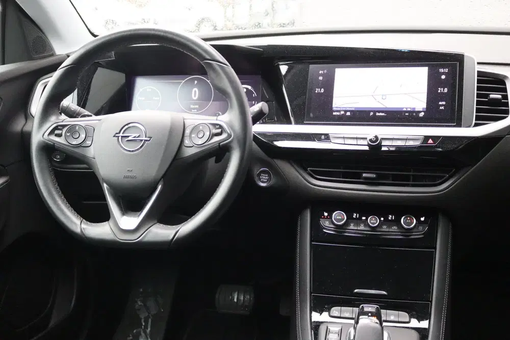 Opel Grandland 1.6T. Plug in Hybrid uit 2022, foto 15