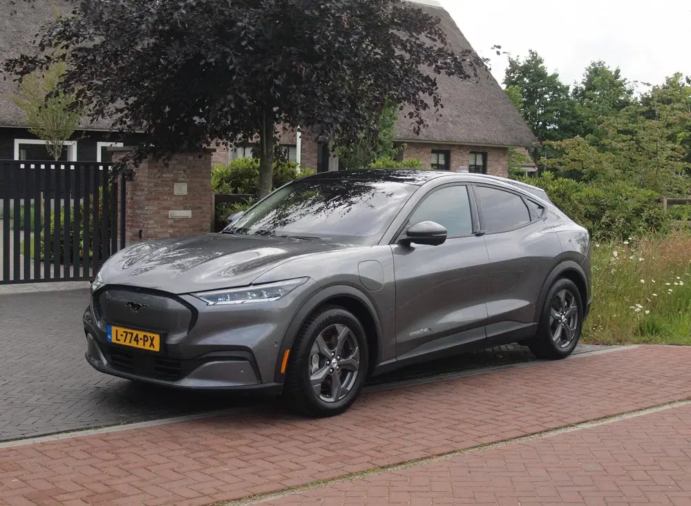 Ford Mustang Mach-E Extended RWD 98 kWh uit 2021, foto 6