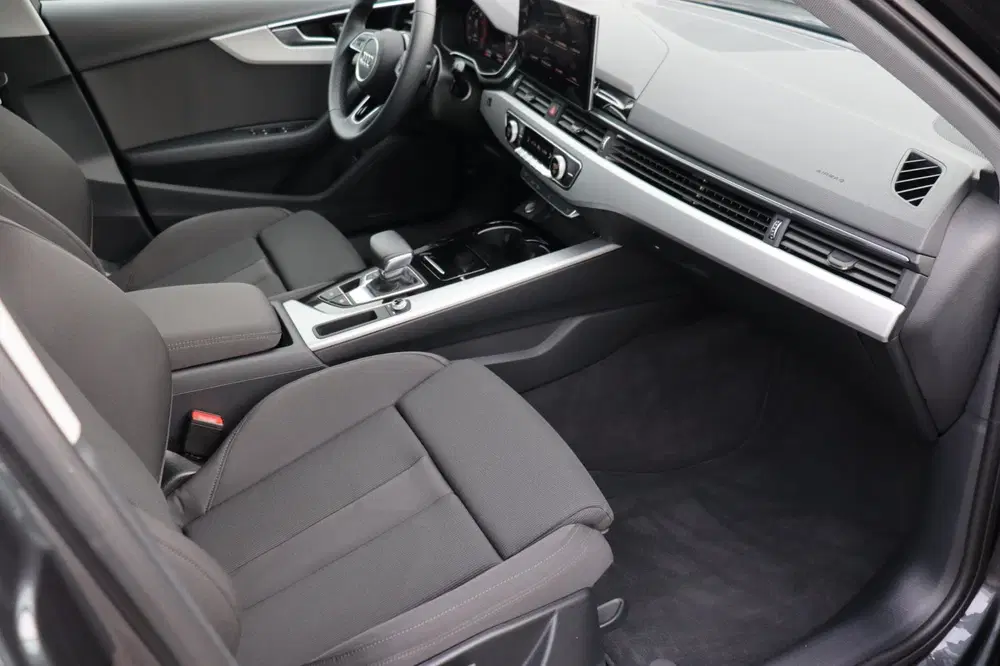 Audi A4 TFSI Advanced Edition Avant orgNL el.trekh uit 2023, foto 10