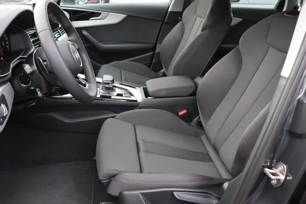 Audi A4 TFSI Advanced Edition Avant orgNL el.trekh uit 2023, foto 8