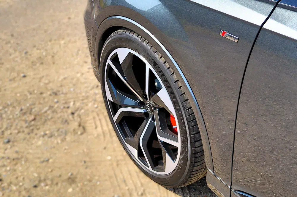 Audi Q7 55 TFSI e quattro Pro Line S 360 Pano Stoe uit 2021, foto 2
