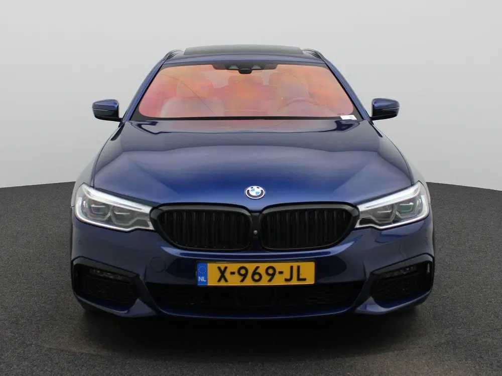 BMW 5-serie 540i xDrive High Executive uit 2019, foto 3