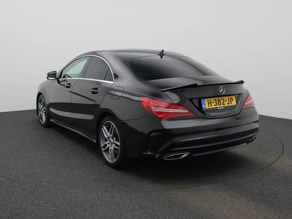 Mercedes-Benz CLA 180 Business Solution AMG uit 2019, foto 2