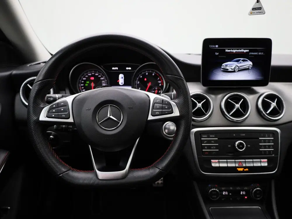 Mercedes-Benz CLA 180 Business Solution AMG uit 2019, foto 7