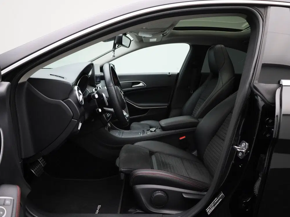 Mercedes-Benz CLA 180 Business Solution AMG uit 2019, foto 9
