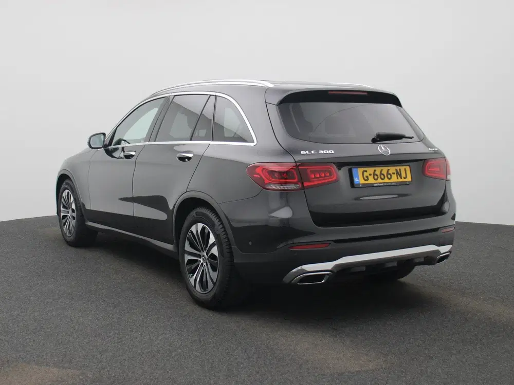 Mercedes-Benz GLC 300 4MATIC Premium Plus uit 2019, foto 2