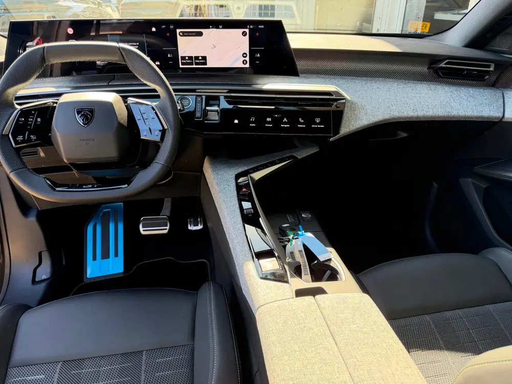 Peugeot 5008 1.2 Hybrid 145 GT 7p. CAMERA uit 2026, foto 12