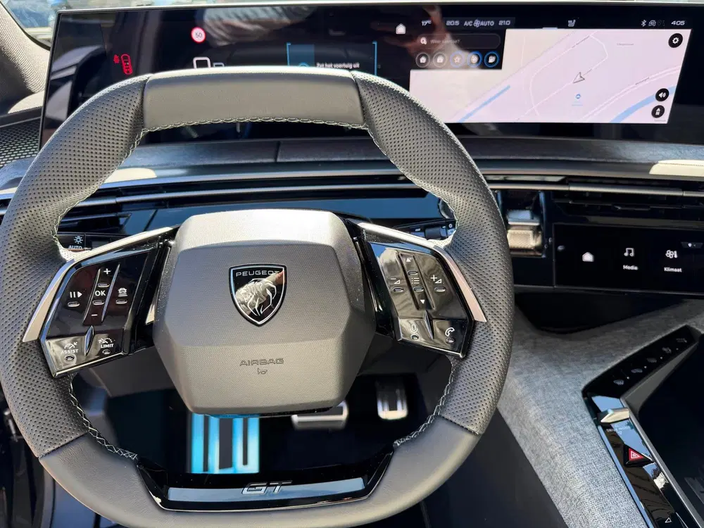 Peugeot 5008 1.2 Hybrid 145 GT 7p. CAMERA uit 2026, foto 14