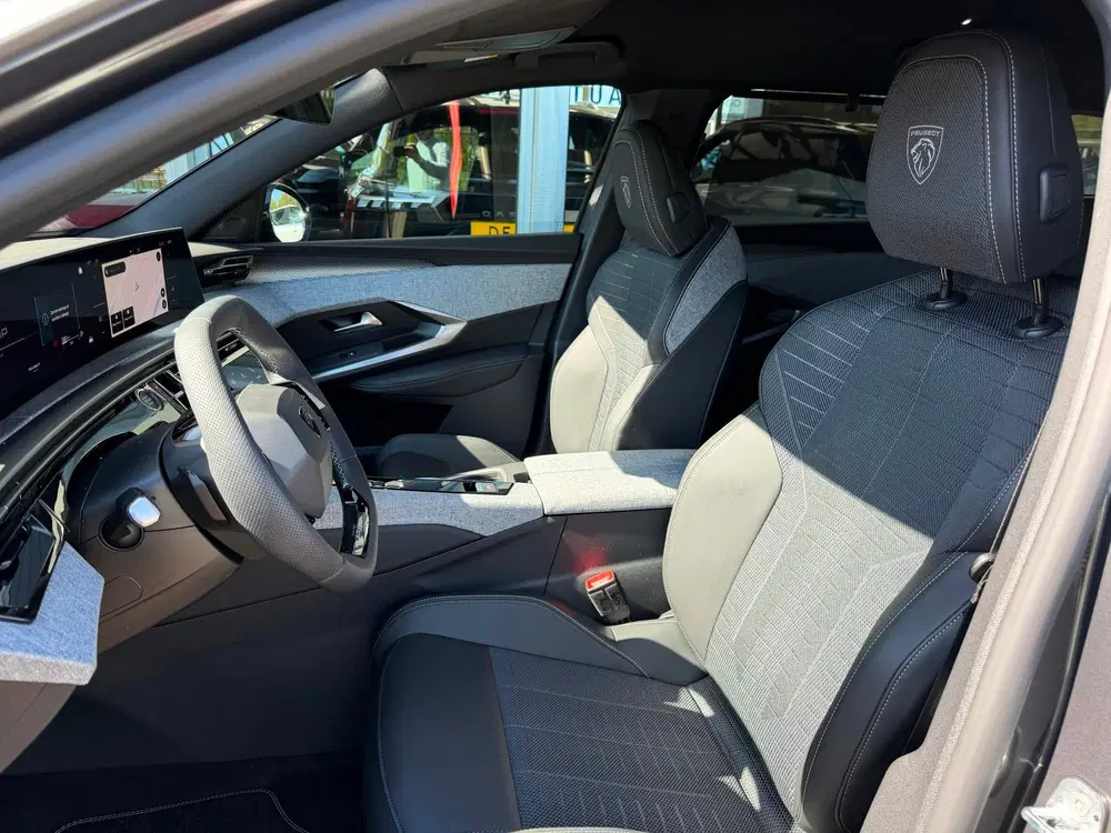 Peugeot 5008 1.2 Hybrid 145 GT 7p. CAMERA uit 2026, foto 8