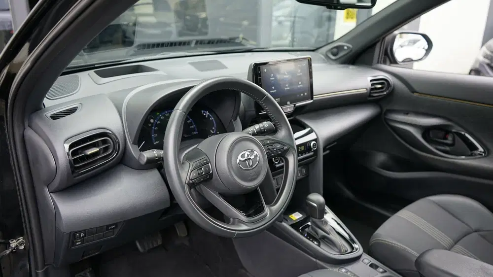 Toyota Yaris Cross 1.5 Hybrid Trail AUTOMAAT-ACC-CAMERA-FULL uit 2022, foto 2